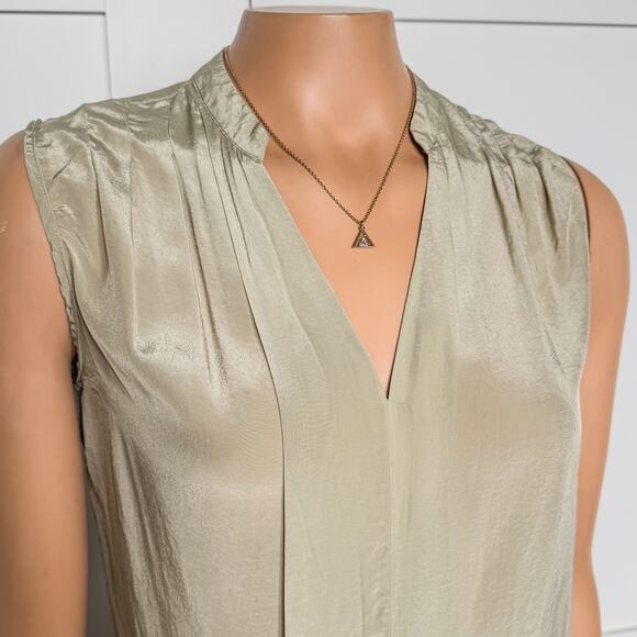 White House Black Market, Pleated Front V-Neck Sleeveless Shell, Women’s X-Small - Picture 3 of 11